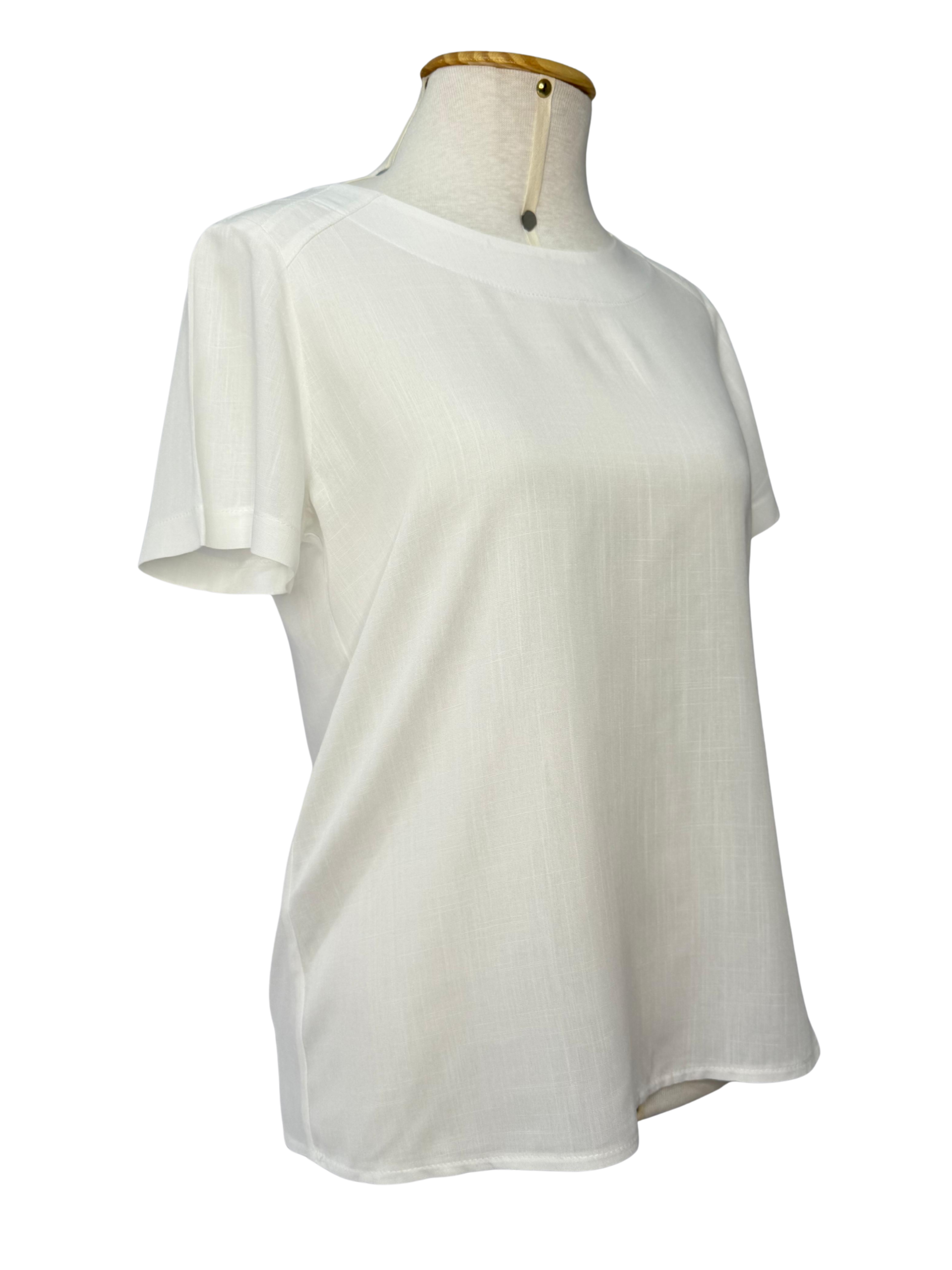 BLUSA COM DETALHE NO OMBRO - OFF 3 BLUSA COM DETALHE NO OMBRO - OFF - Imagem 3