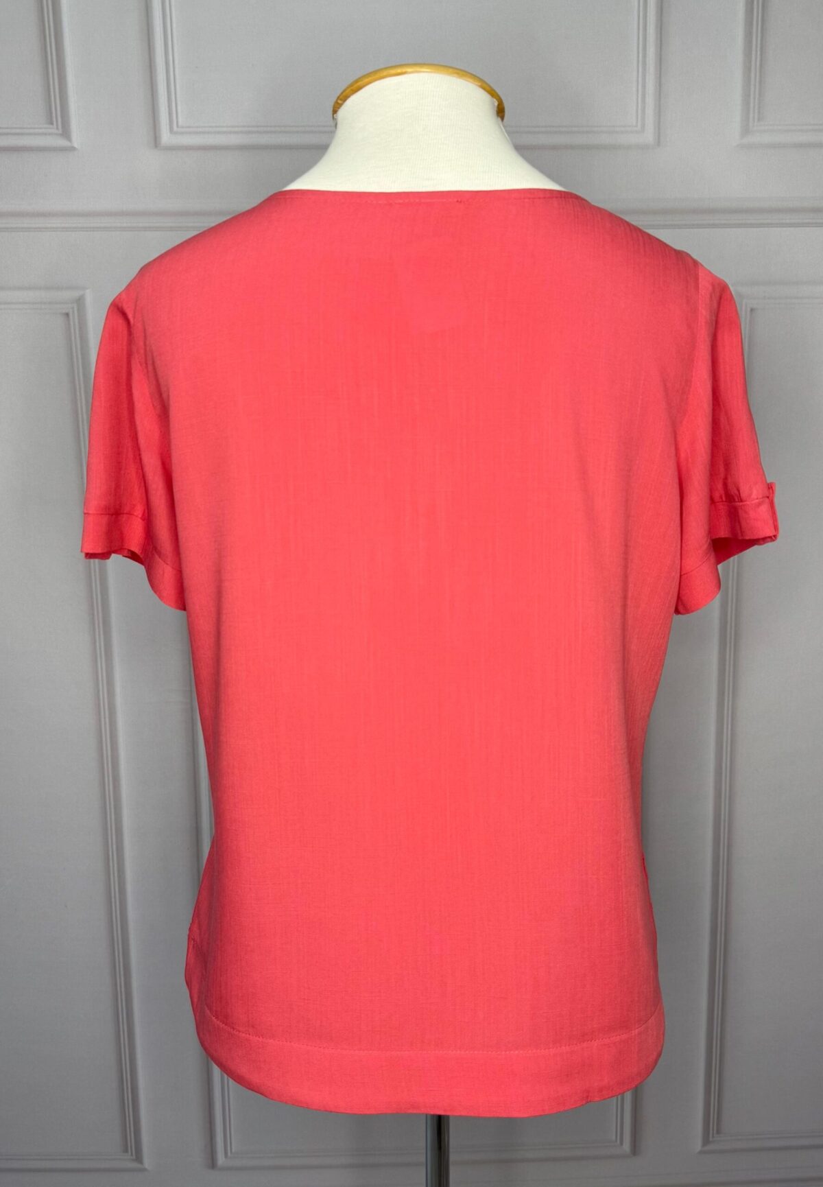 BLUSA COM BOTÃO NA MANGA - CORAL - Imagem 5