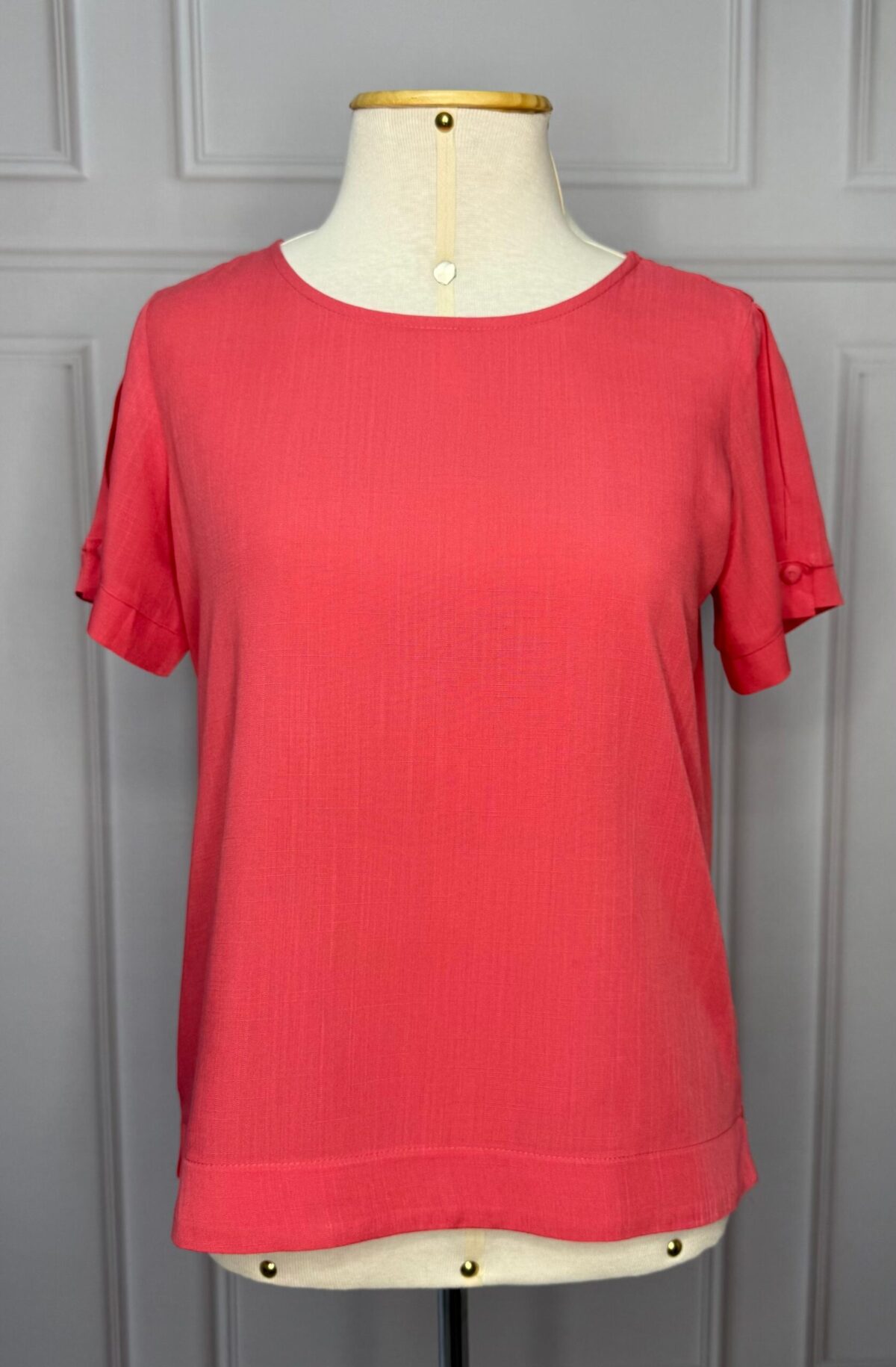 BLUSA COM BOTÃO NA MANGA - CORAL