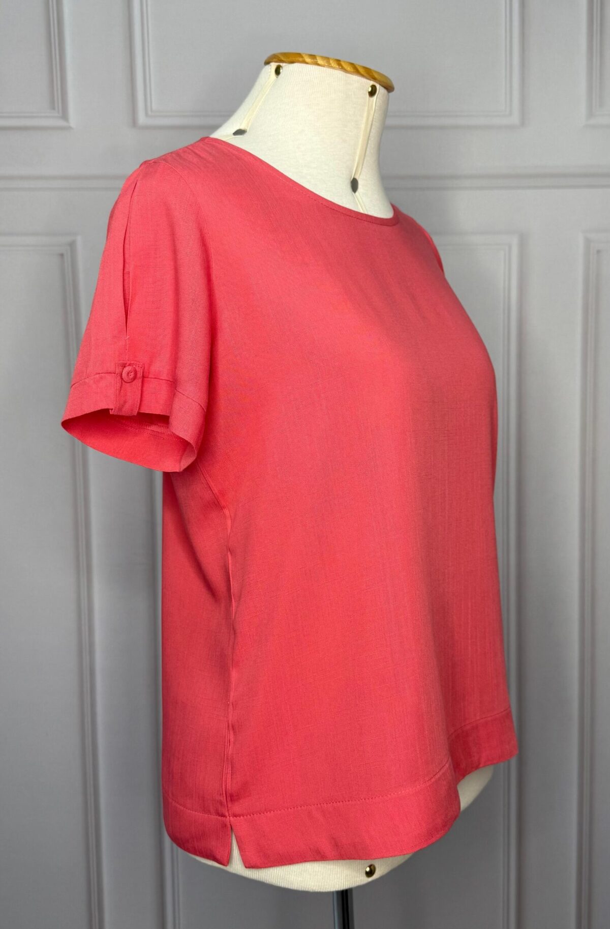 BLUSA COM BOTÃO NA MANGA - CORAL - Imagem 2