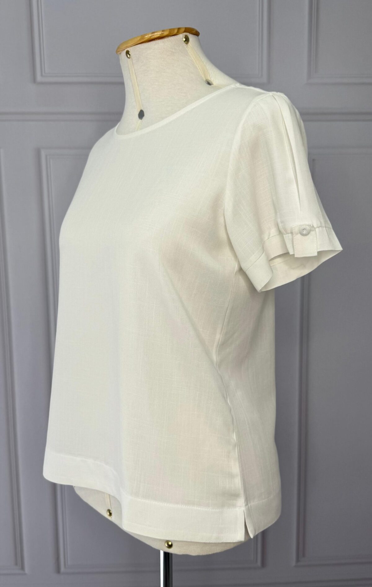 BLUSA COM BOTÃO NA MANGA - OFF - Imagem 4