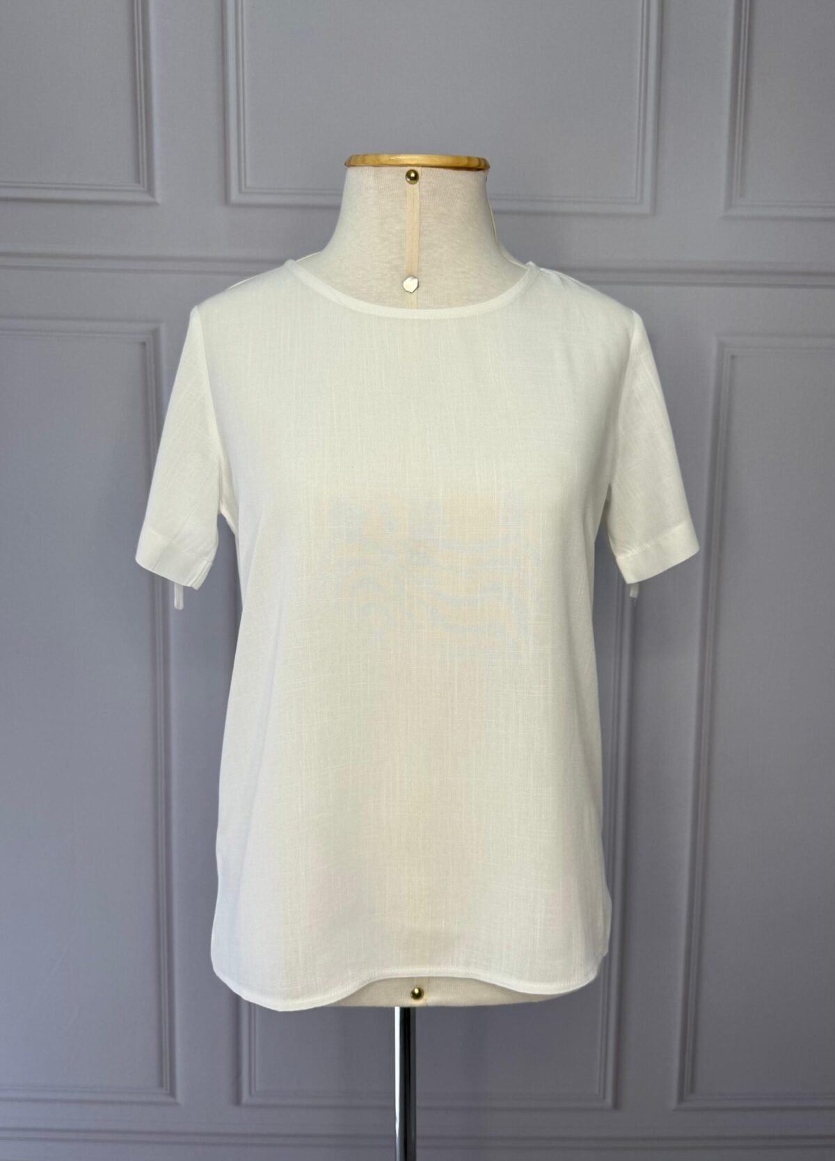 BLUSA COM DETALHE NA MANGA - OFF