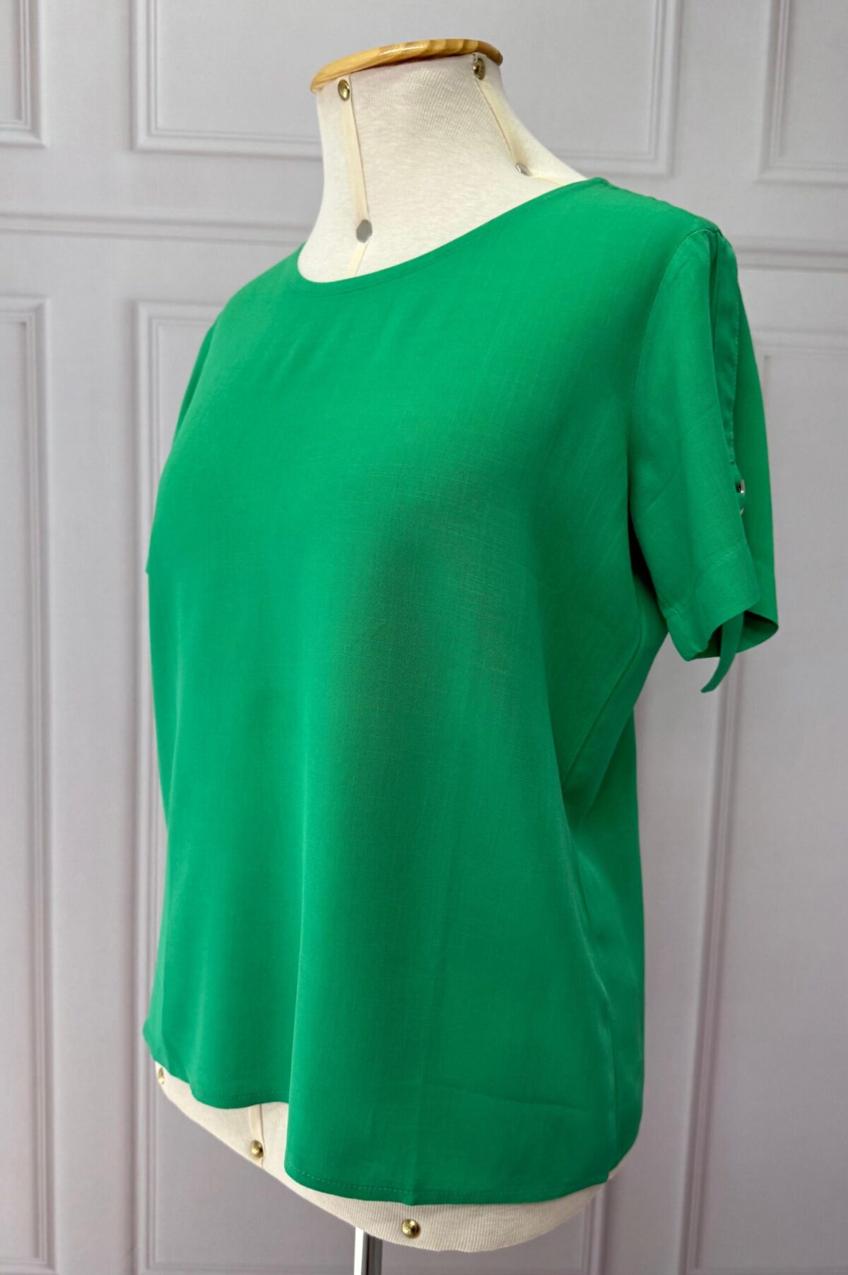 BLUSA COM DETALHE NA MANGA - VERDE - Imagem 4