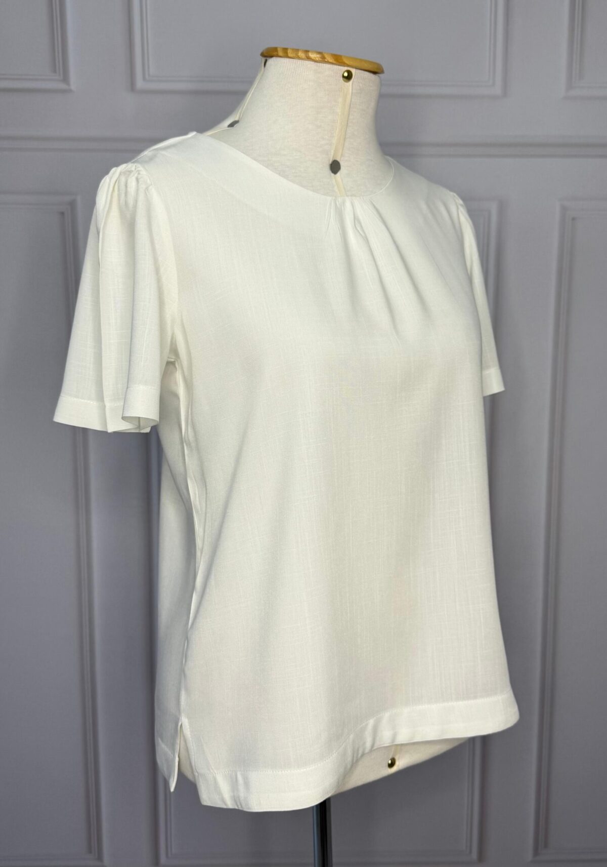 BLUSA DECOTE FRANZIDO - OFF - Imagem 2