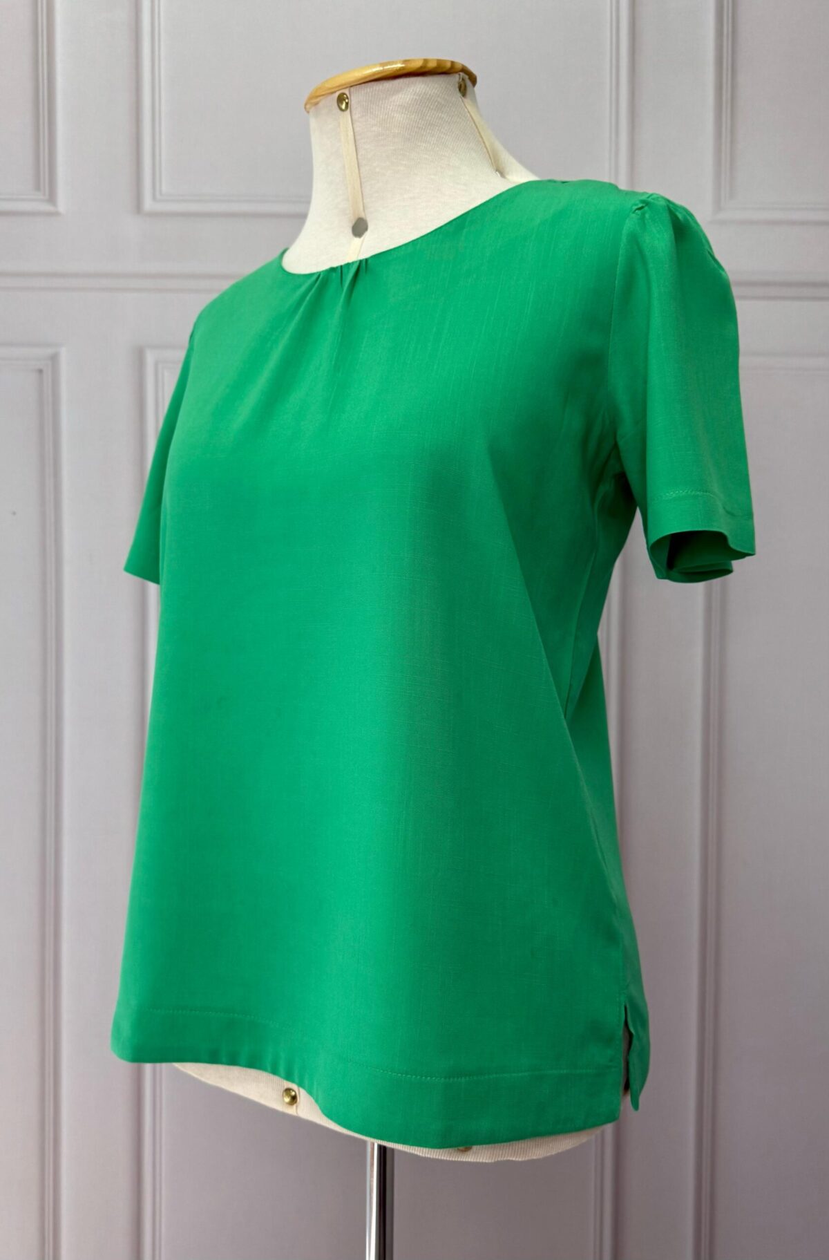 BLUSA DECOTE FRANZIDO - VERDE - Imagem 4