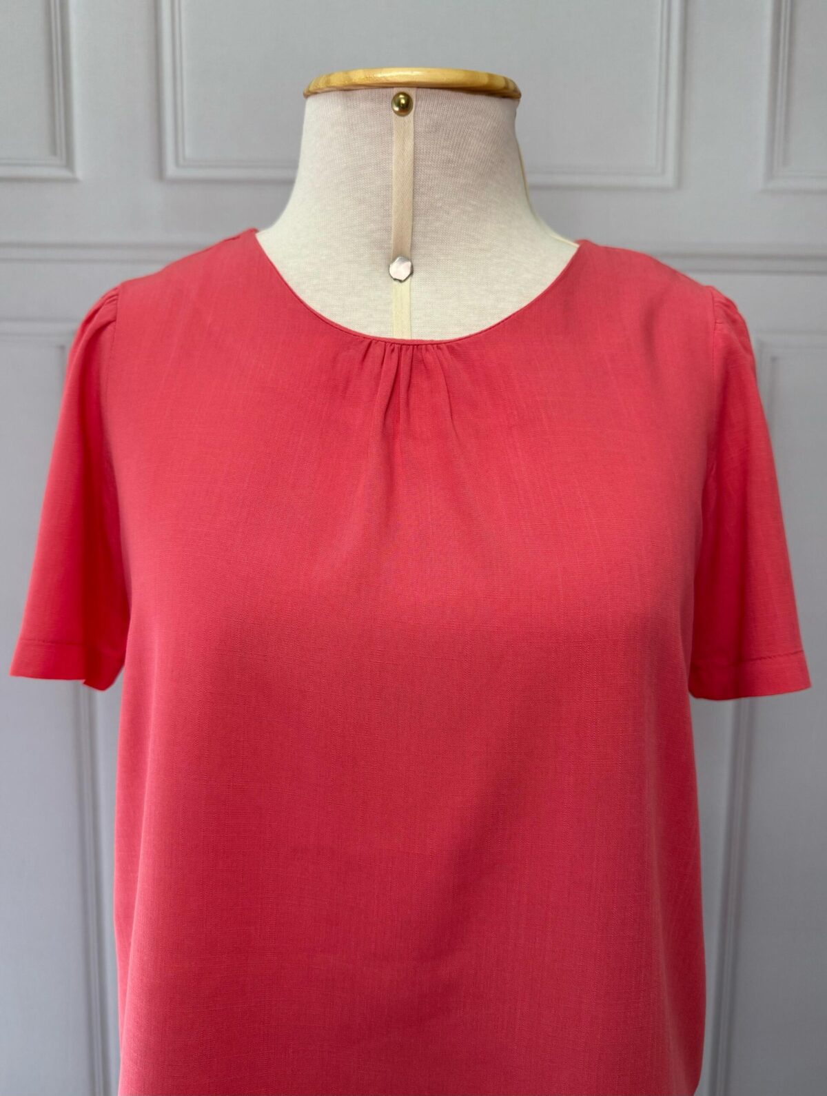 BLUSA DECOTE FRANZIDO - CORAL - Imagem 2